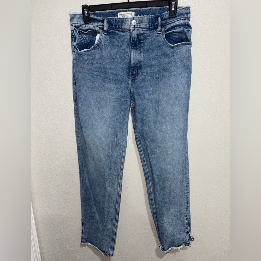 Abercrombie & Fitch Women's Blue Straight Leg Jeans